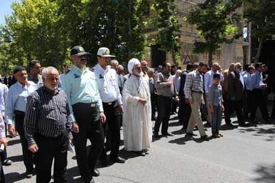 راهپیمایی نمازگزاران جمعه نطنز در محکومیت جنایات رژیم آل خلیفه+تصاویر