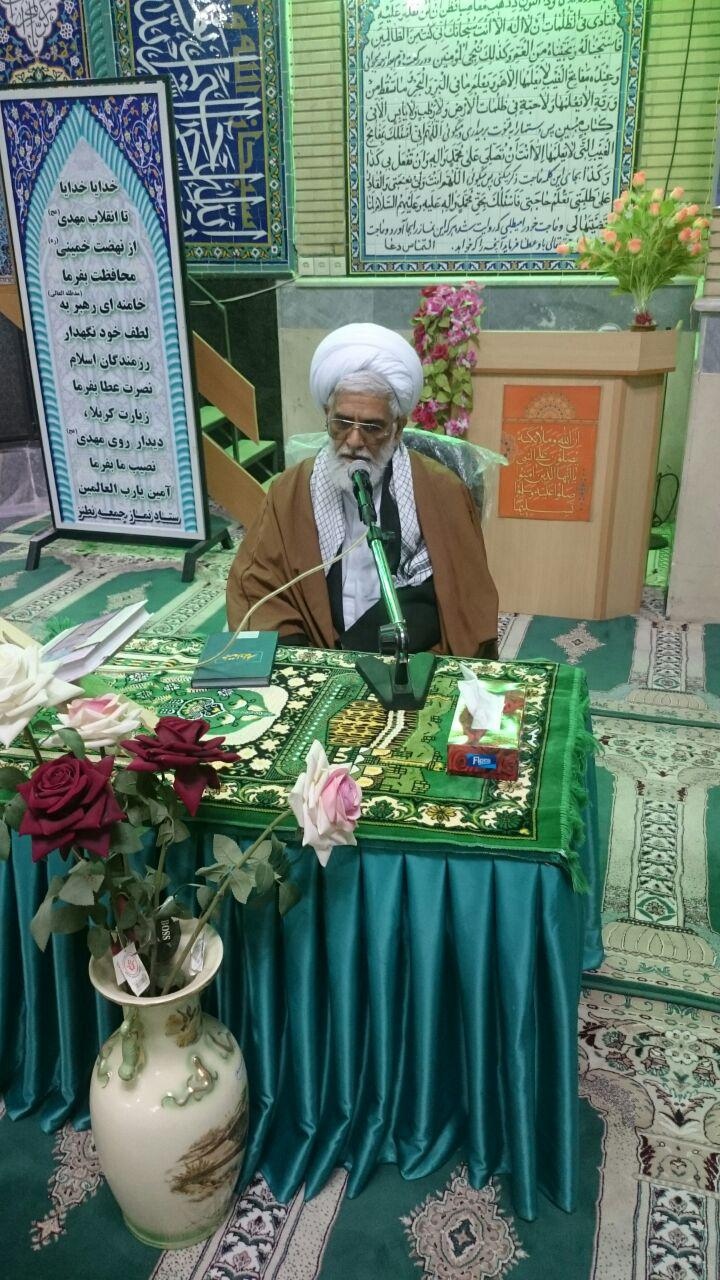 جشن میلاد با سعادت امام حسین(ع) وگرامیداشت روز پاسدار جشن ولادت امام حسین (ع) و گرامیداشت روز پاسدار با حضور امام جمعه محترم نطنز حجه الاسلام والمسلمین حاج آقا امینی در مسجد الزهرا(س) برگزارشد.